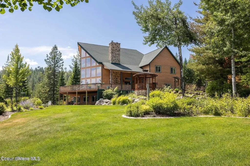 461 Paradise Lane Pinehurst ID 83850