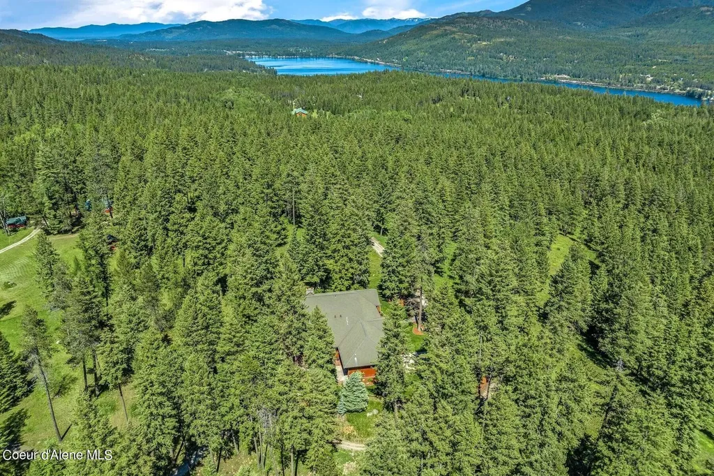 526 Roop Road Cocolalla ID 83813