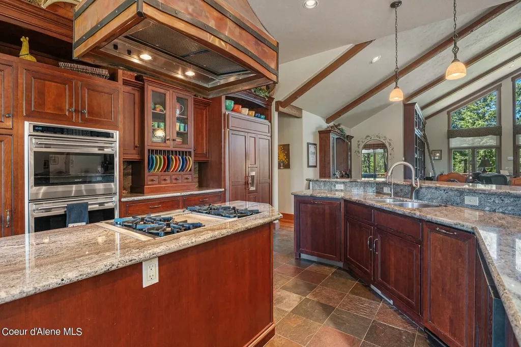 526 Roop Road Cocolalla ID 83813