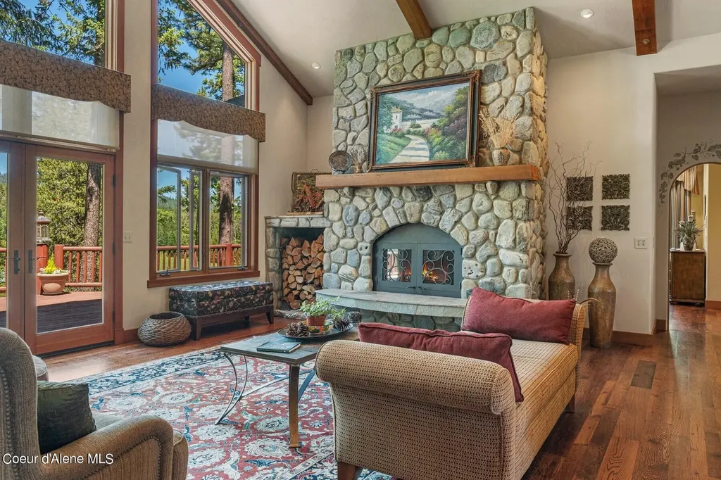 526 Roop Road Cocolalla ID 83813