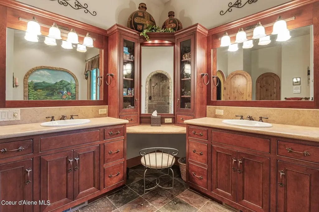 526 Roop Road Cocolalla ID 83813