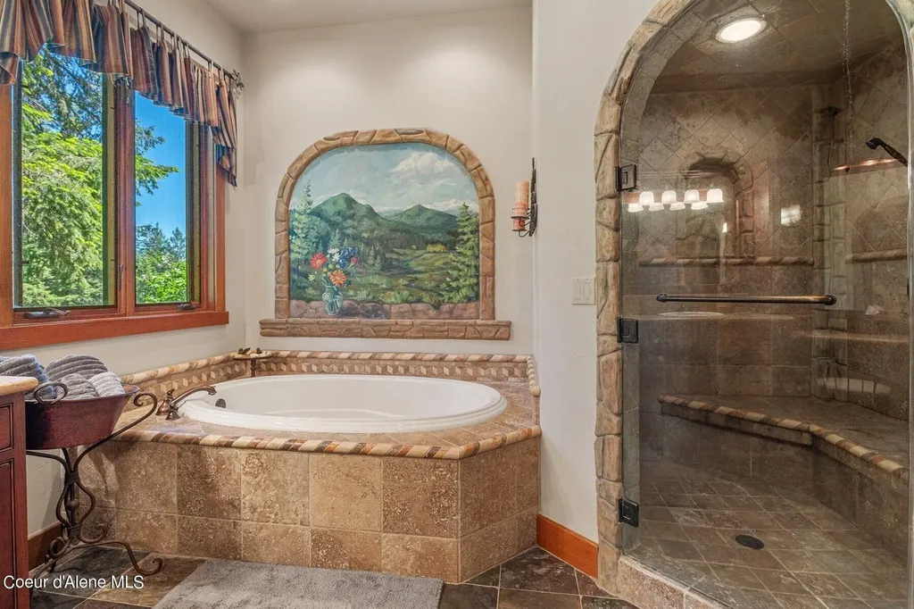 526 Roop Road Cocolalla ID 83813