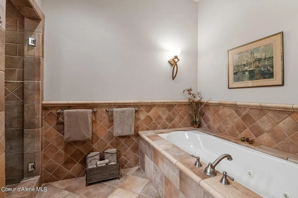 526 Roop Road Cocolalla ID 83813
