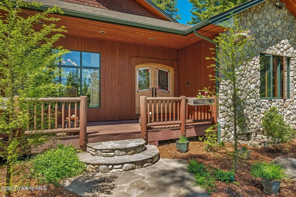 526 Roop Road Cocolalla ID 83813