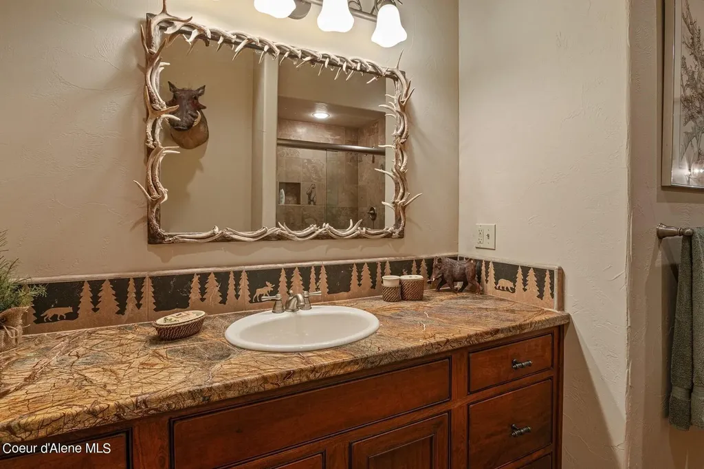 526 Roop Road Cocolalla ID 83813