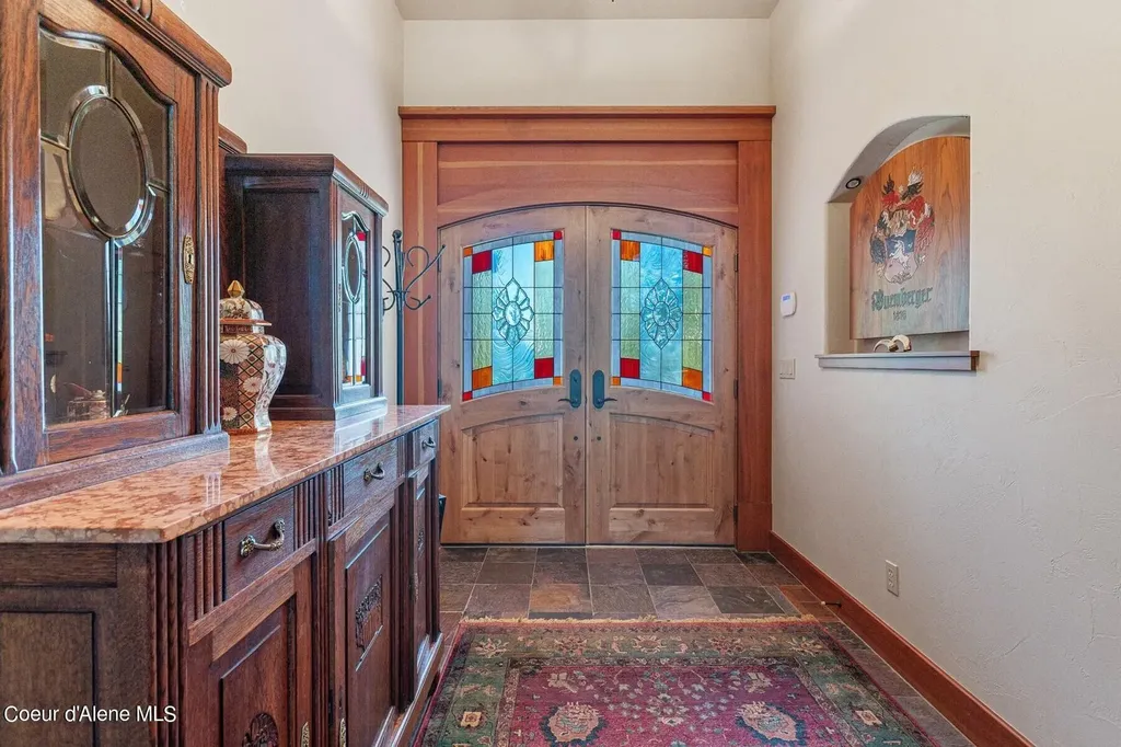 526 Roop Road Cocolalla ID 83813