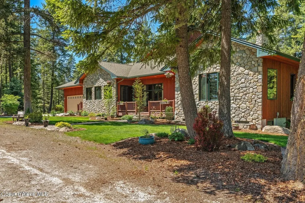 526 Roop Road Cocolalla ID 83813
