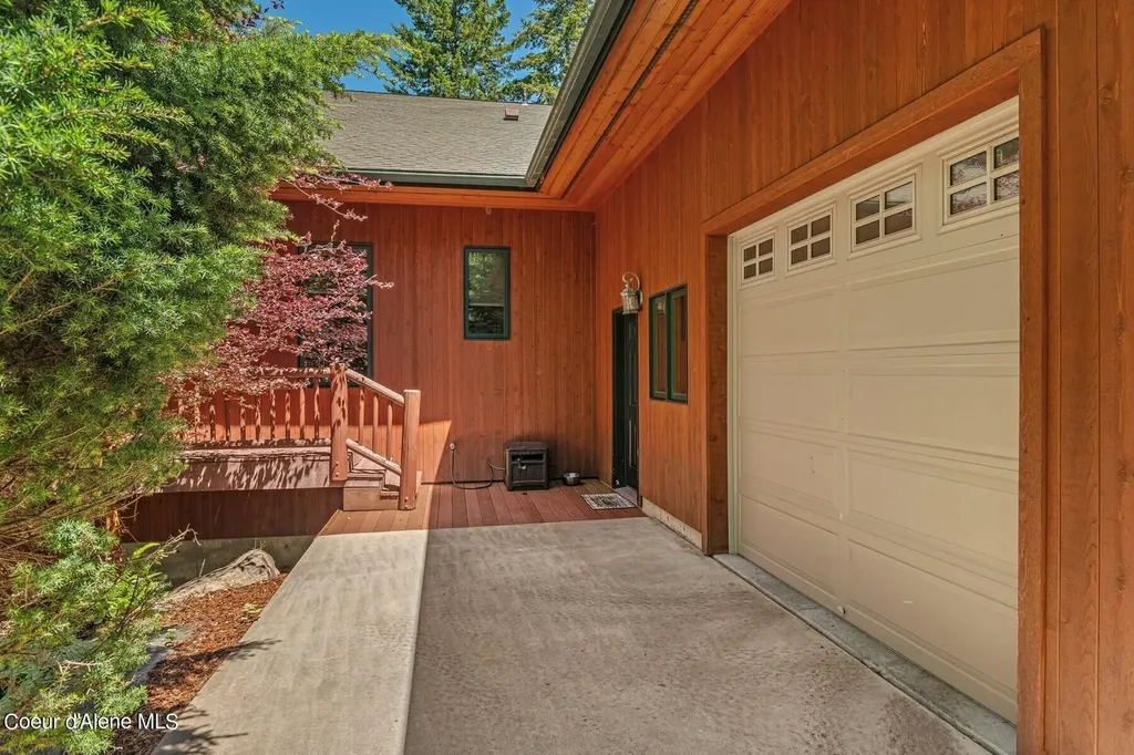 526 Roop Road Cocolalla ID 83813