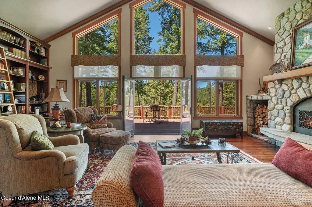 526 Roop Road Cocolalla ID 83813