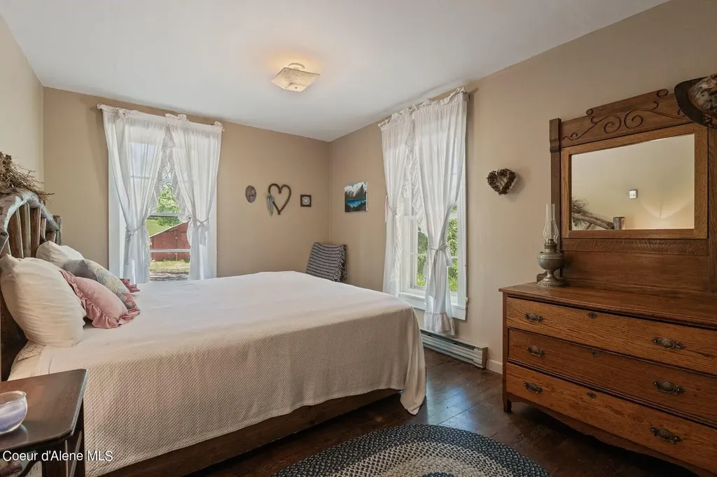 526 Roop Road Cocolalla ID 83813