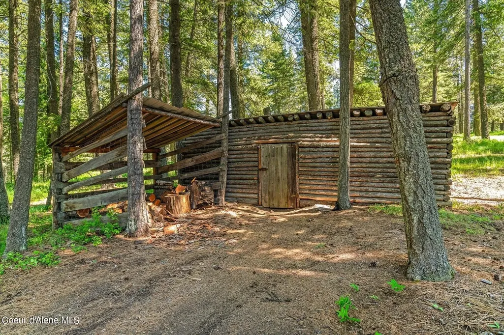 526 Roop Road Cocolalla ID 83813