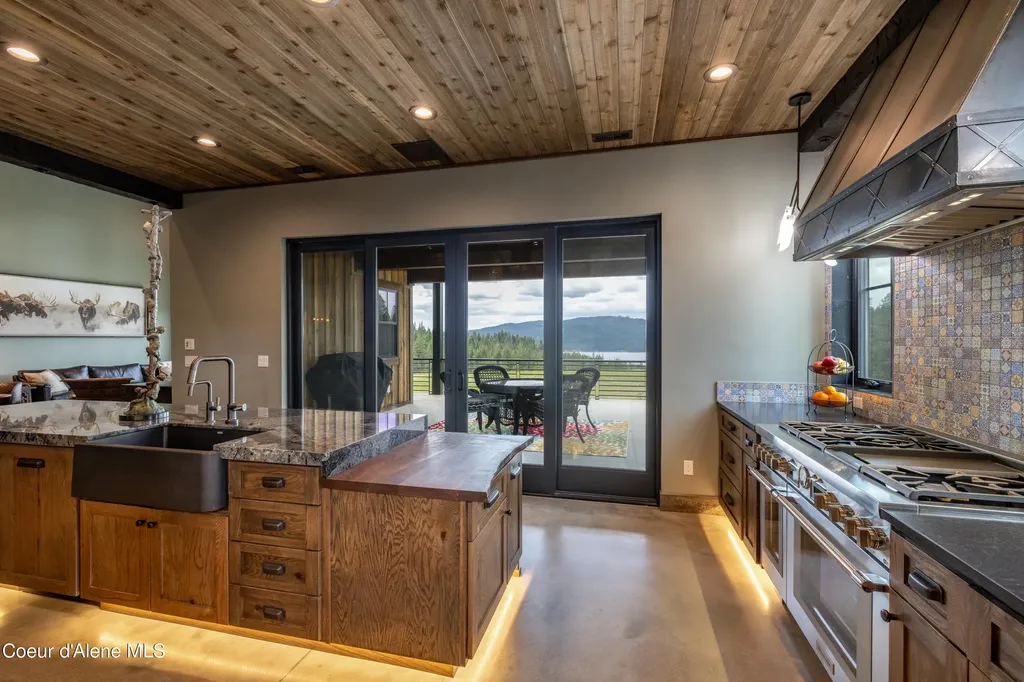 11065 S Carlin Bay Road Harrison ID 83833