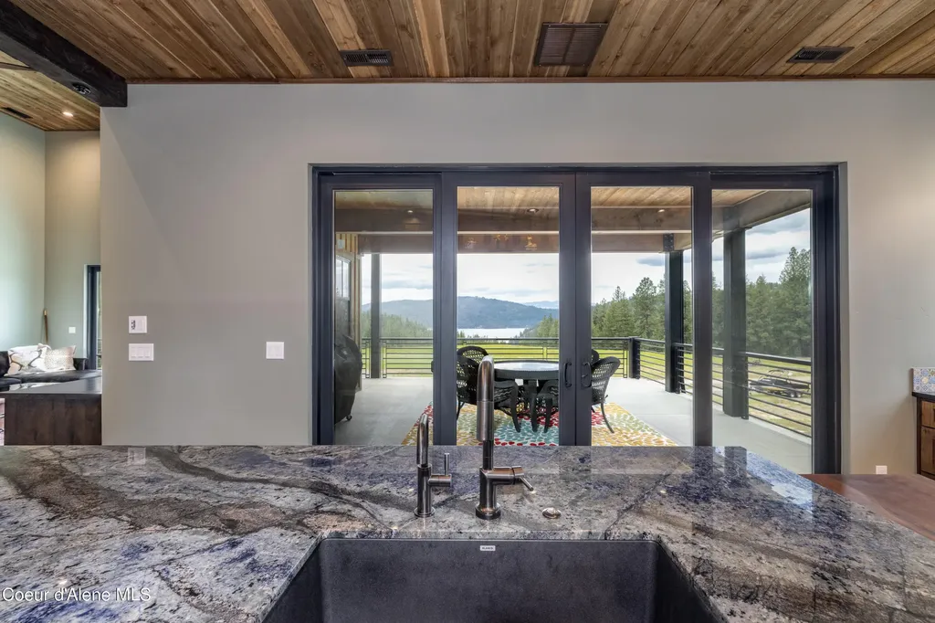 11065 S Carlin Bay Road Harrison ID 83833