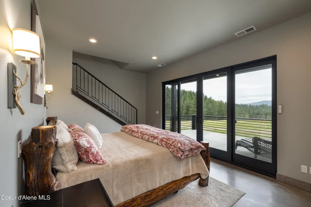 11065 S Carlin Bay Road Harrison ID 83833