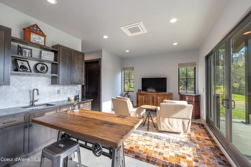 11065 S Carlin Bay Road Harrison ID 83833