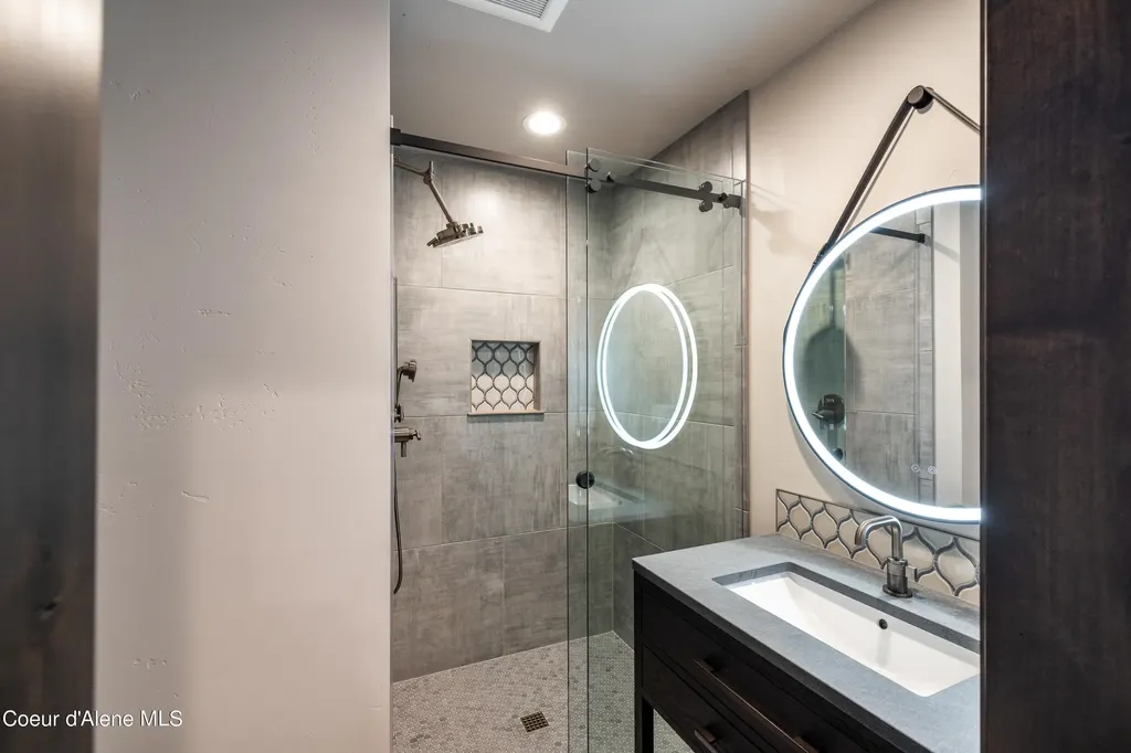 11065 S Carlin Bay Road Harrison ID 83833