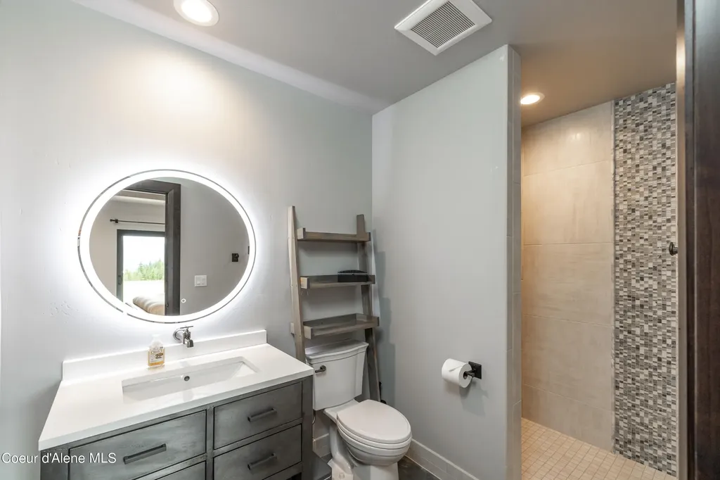 11065 S Carlin Bay Road Harrison ID 83833
