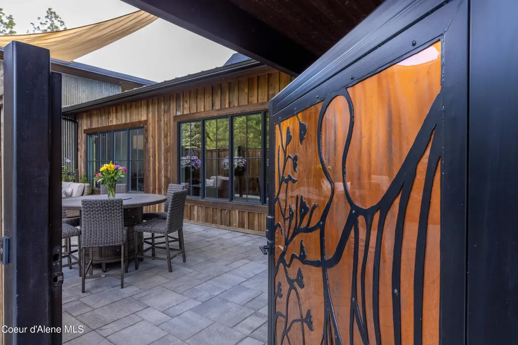 11065 S Carlin Bay Road Harrison ID 83833