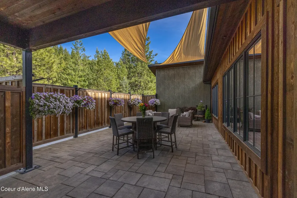 11065 S Carlin Bay Road Harrison ID 83833