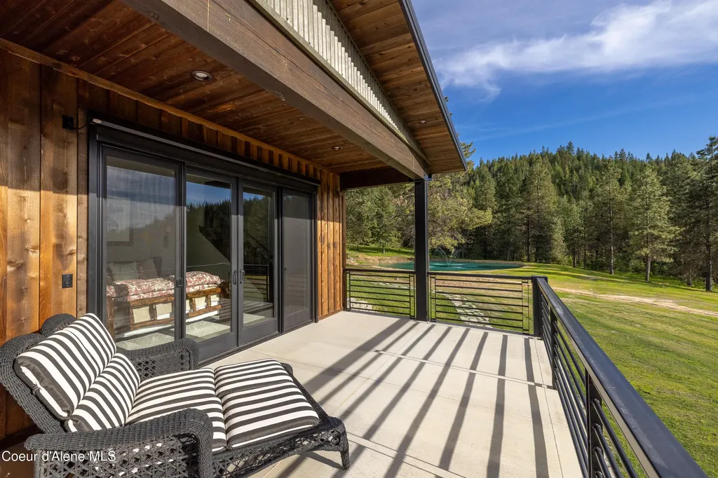 11065 S Carlin Bay Road Harrison ID 83833