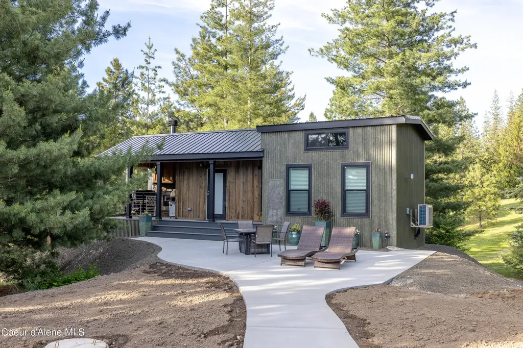 11065 S Carlin Bay Road Harrison ID 83833