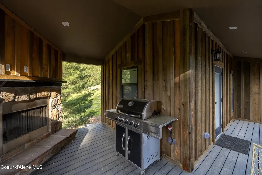 11065 S Carlin Bay Road Harrison ID 83833