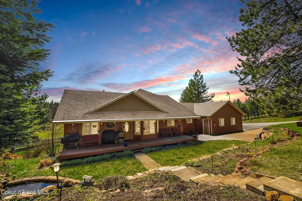 4238 E Pony Road Hayden ID 83835