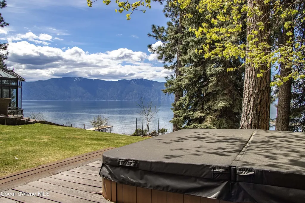 58 Silver Pines Road Hope ID 83836