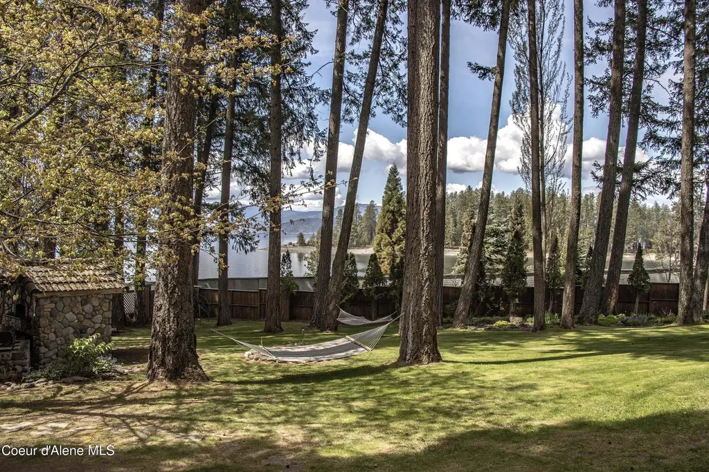 58 Silver Pines Road Hope ID 83836