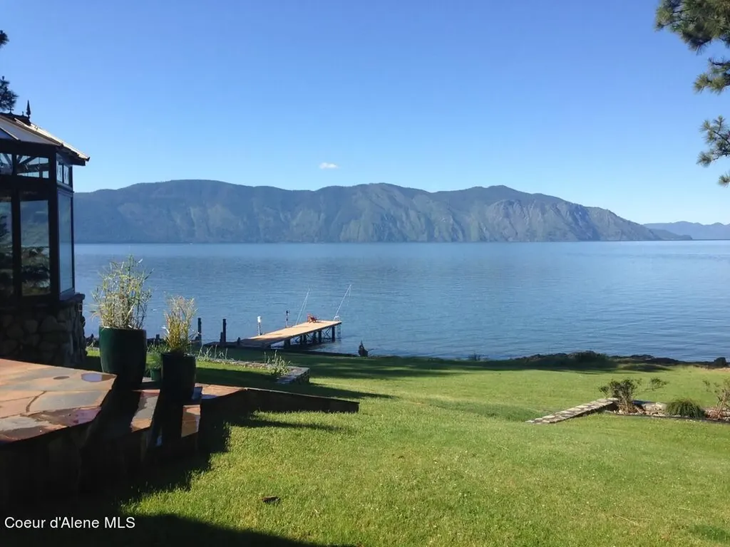 58 Silver Pines Road Hope ID 83836