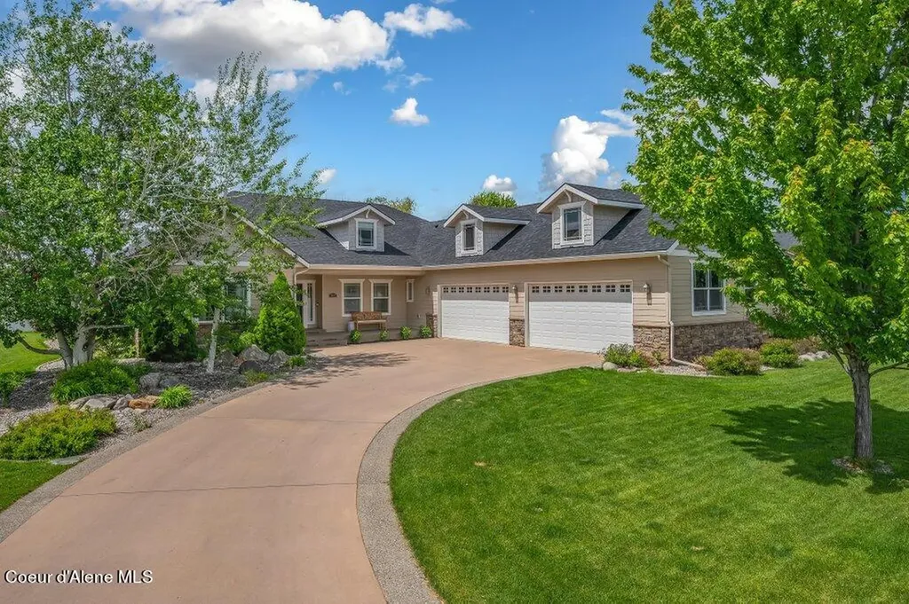 3227 N Radiant Star Road Post Falls ID 83854