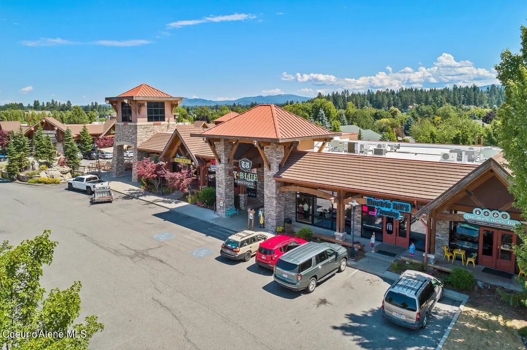 8238 N Government Way Hayden ID 83835