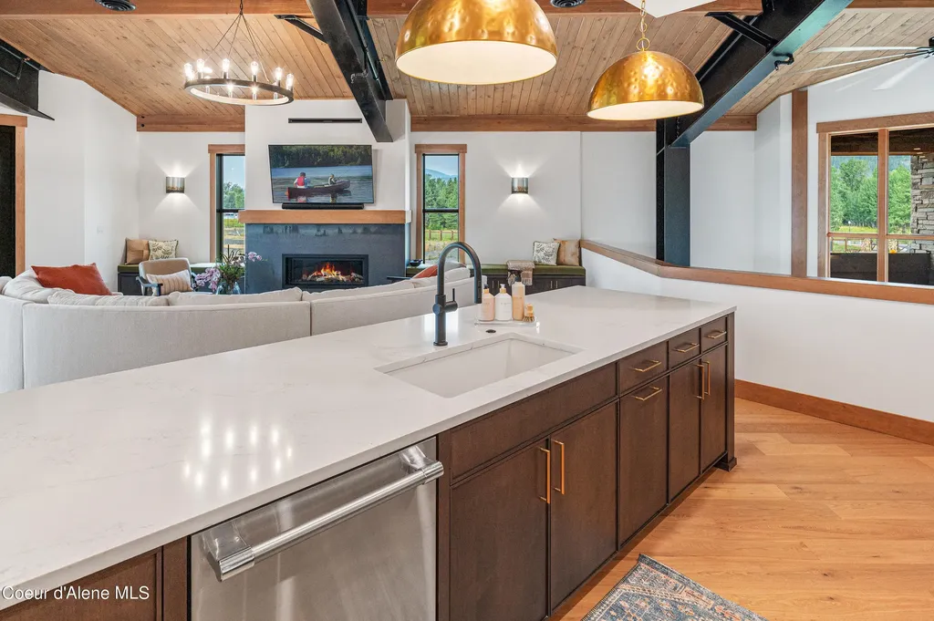 1208 Spitfire Street Sandpoint ID 83864