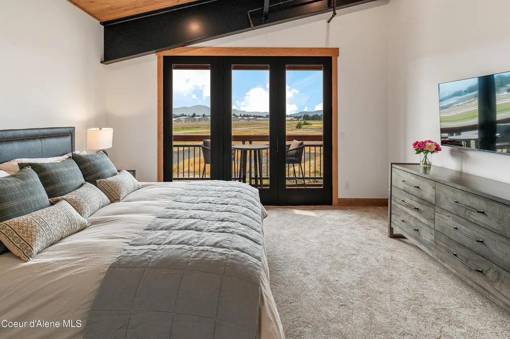 1208 Spitfire Street Sandpoint ID 83864