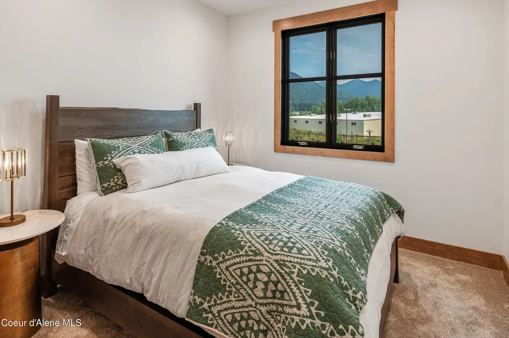 1208 Spitfire Street Sandpoint ID 83864
