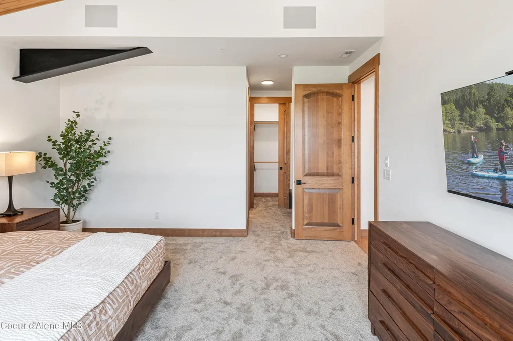 1208 Spitfire Street Sandpoint ID 83864