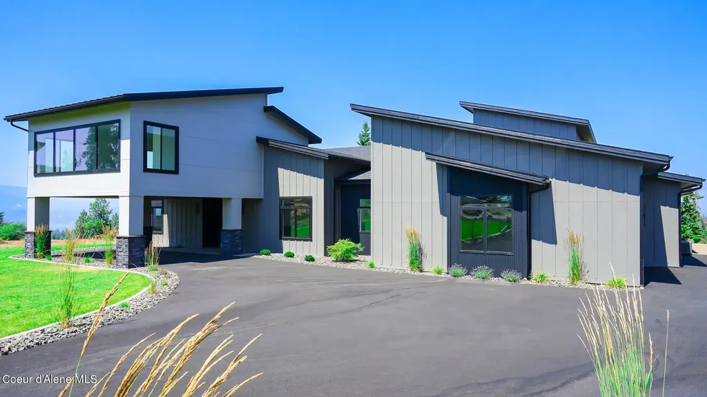 9745 S Kapalua Road Harrison ID 83833