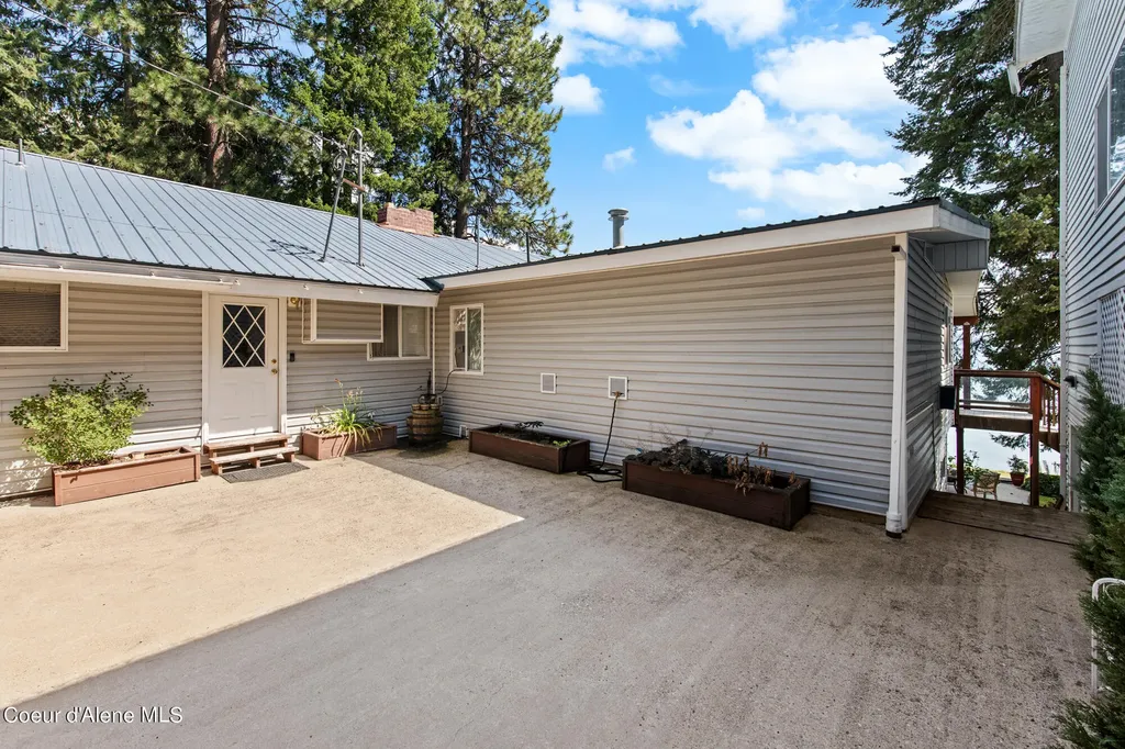 143 Eagle Cove Sandpoint ID 83864