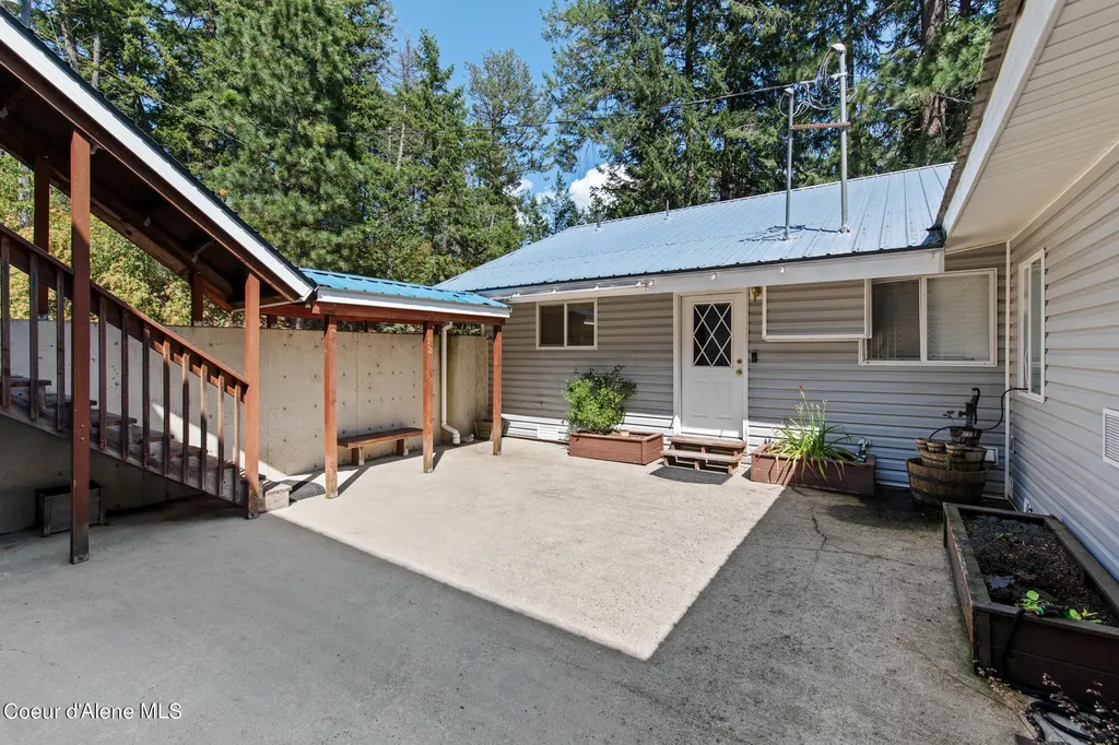 143 Eagle Cove Sandpoint ID 83864