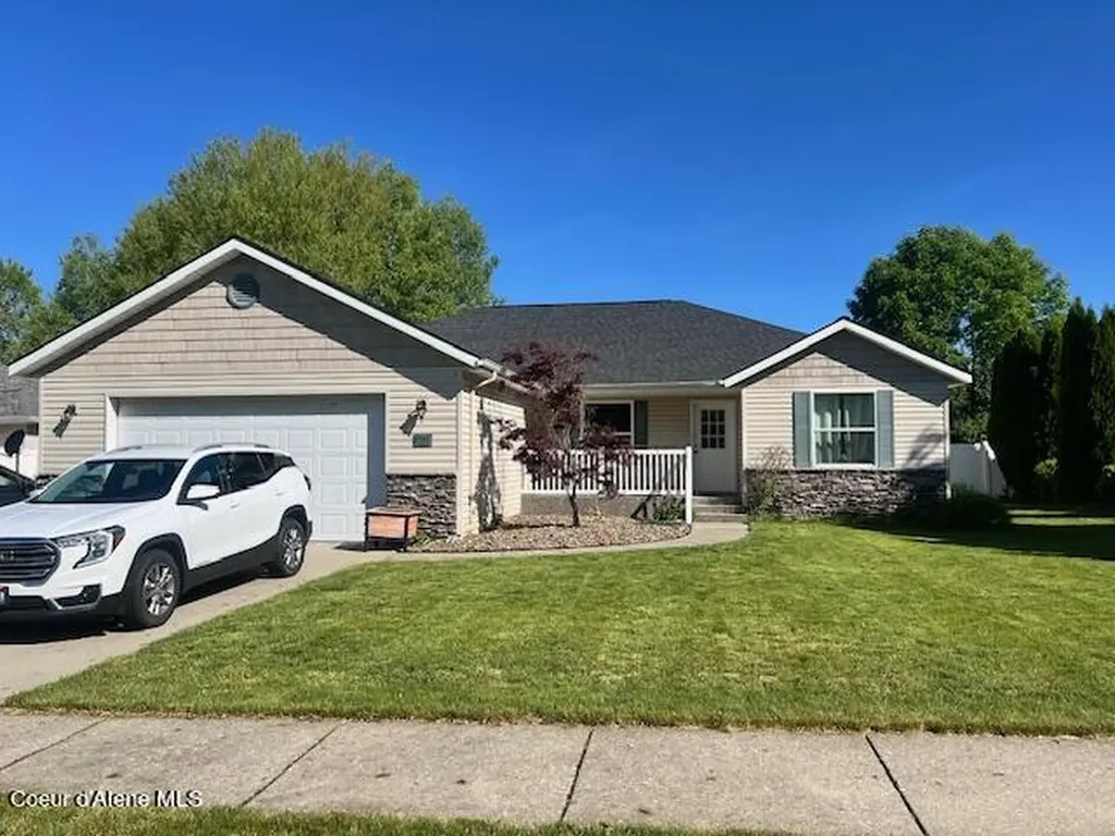 2715 W Broadmoore Drive Hayden ID 83835