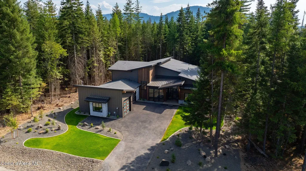 3818 E Winray Drive Hayden ID 83835