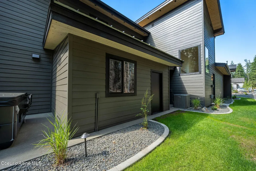 3818 E Winray Drive Hayden ID 83835