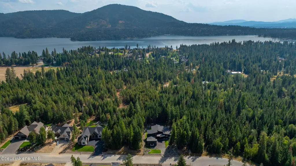 3818 E Winray Drive Hayden ID 83835