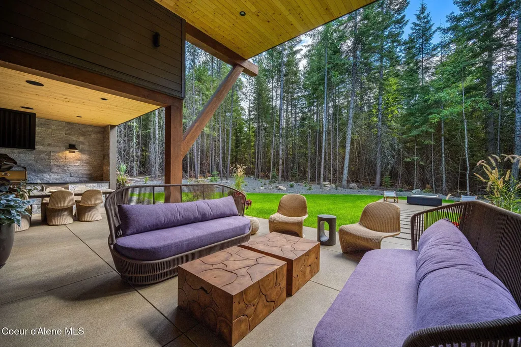 3818 E Winray Drive Hayden ID 83835