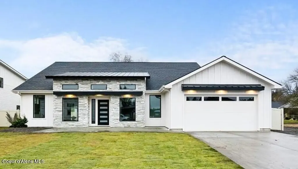 1345 E Ezra Avenue Hayden ID 83835
