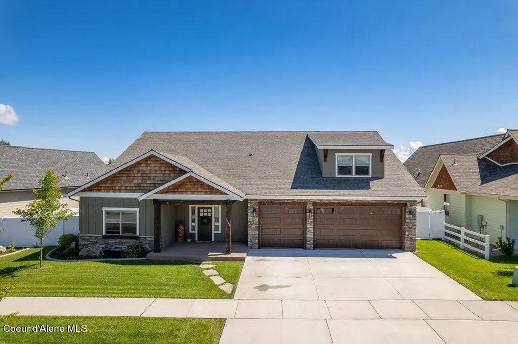1341 W Wayward Circle Post Falls ID 83854