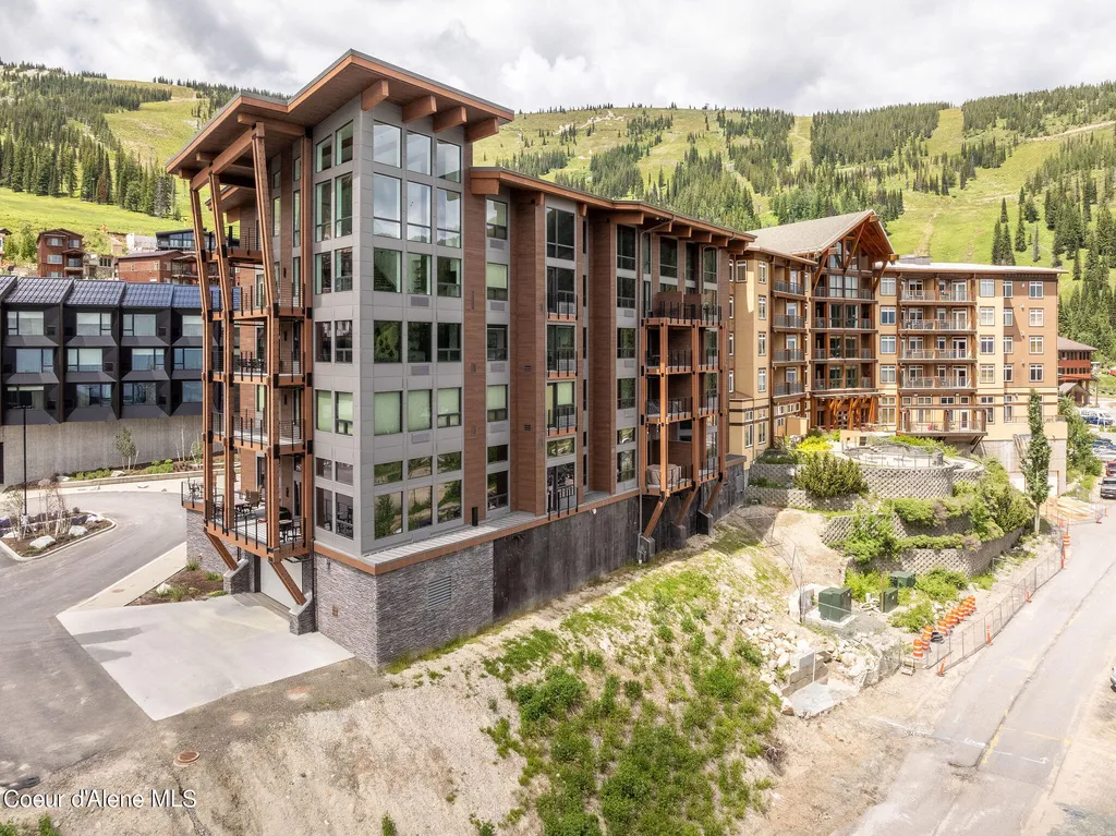 124 Village Lane Sandpoint ID 83864