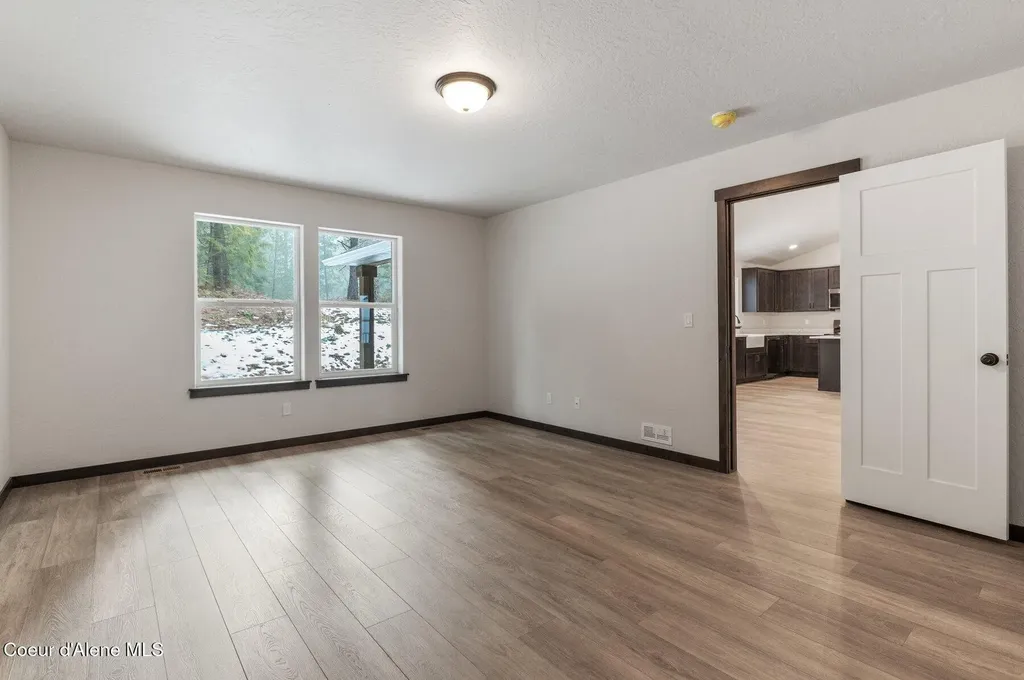 501 Swan Shores Drive Sagle ID 83860