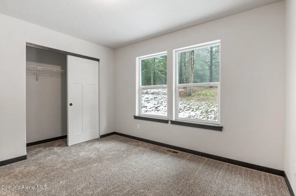 501 Swan Shores Drive Sagle ID 83860