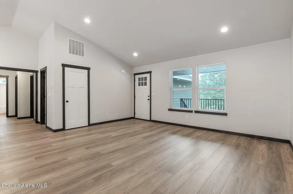501 Swan Shores Drive Sagle ID 83860